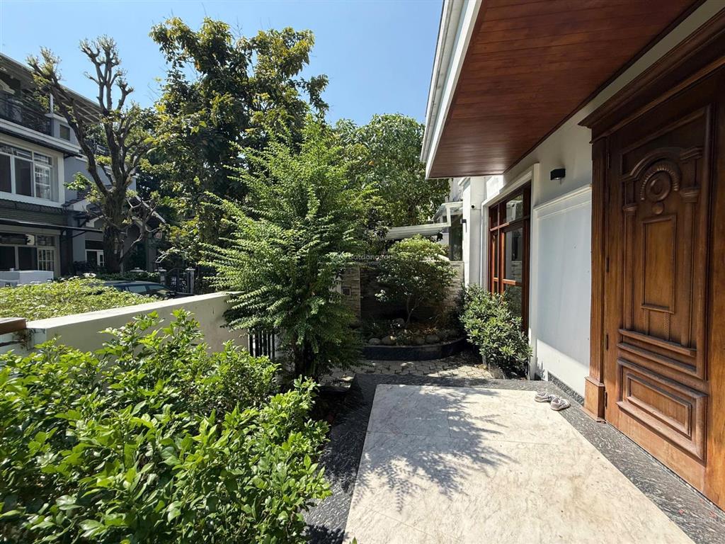 Bán biệt thự tứ lập mỹ gia 2  phú mỹ hưng 85 tỷ  0984 848 *** mạnh đạt