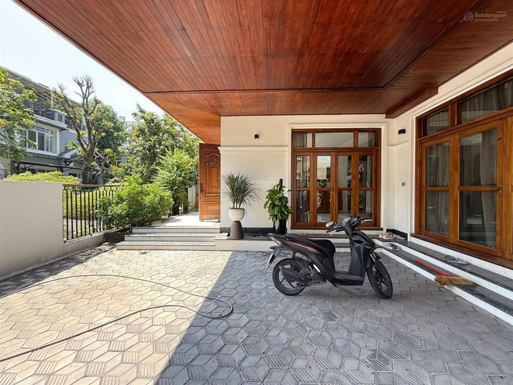 Bán biệt thự tứ lập mỹ gia 2  phú mỹ hưng 85 tỷ  0984 848 *** mạnh đạt