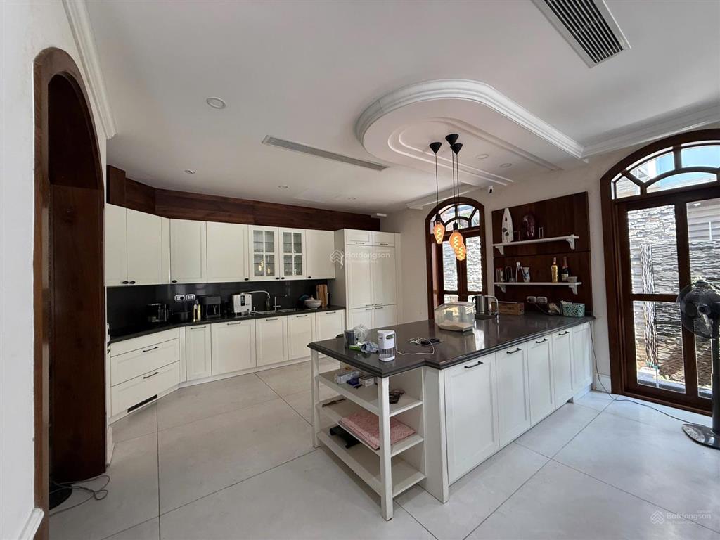 Bán biệt thự tứ lập mỹ gia 2  phú mỹ hưng 85 tỷ  0984 848 *** mạnh đạt