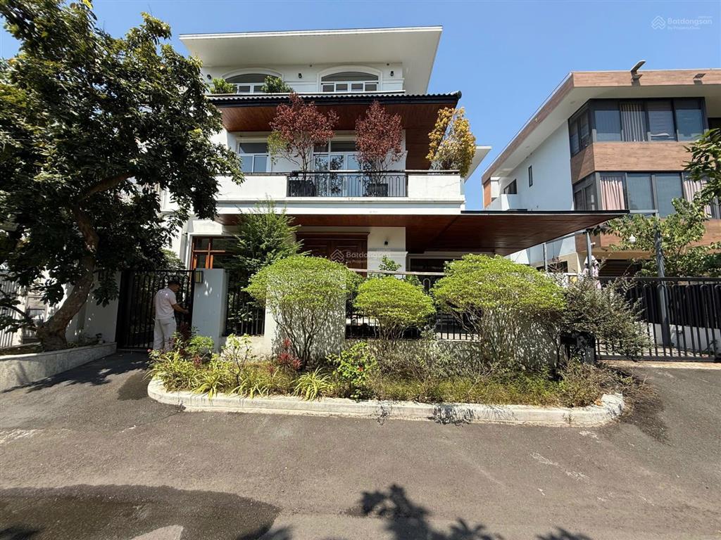 Bán biệt thự tứ lập mỹ gia 2  phú mỹ hưng 85 tỷ  0984 848 *** mạnh đạt