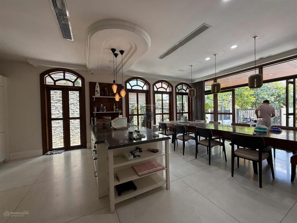 Bán biệt thự tứ lập mỹ gia 2  phú mỹ hưng 85 tỷ  0984 848 *** mạnh đạt