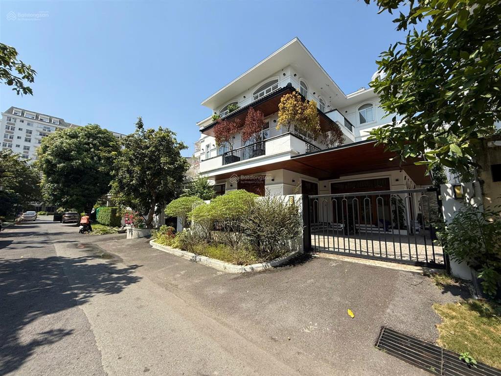 Bán biệt thự tứ lập mỹ gia 2  phú mỹ hưng 85 tỷ  0984 848 *** mạnh đạt