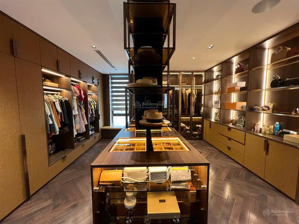 Bán biệt thự đơn lập góc siêu đẹp nam thông 3  phú mỹ hưng  0984 848 *** mạnh đạt