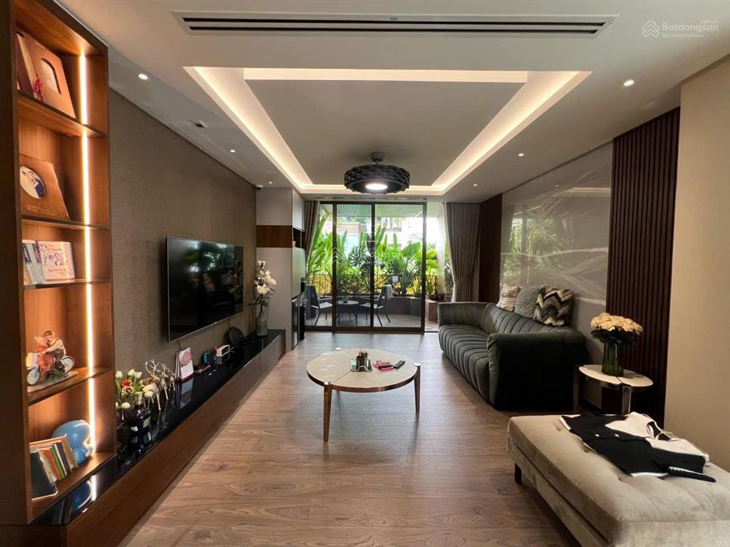 Bán biệt thự đơn lập góc siêu đẹp nam thông 3  phú mỹ hưng  0984 848 *** mạnh đạt