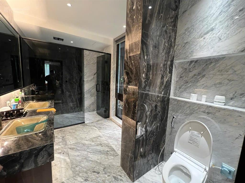 Bán biệt thự đơn lập góc siêu đẹp nam thông 3  phú mỹ hưng  0984 848 *** mạnh đạt