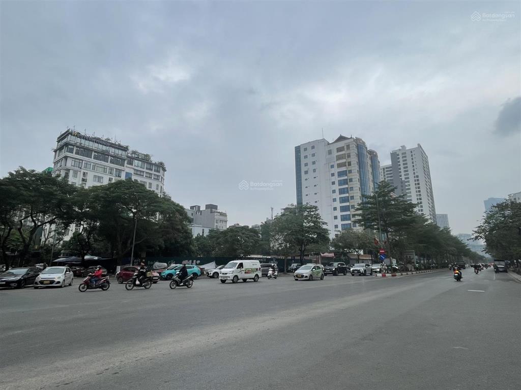 Bán gấp toà nhà văn phòng mặt phố huỳnh thúc kháng, 230 tỷ, 480m2 vỉa hè, hầm rộng, siêu đắc địa