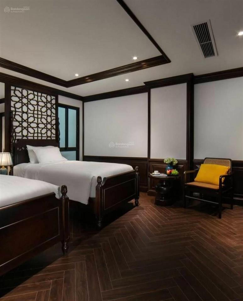 Bán khách sạn 15 tầng lõi ba đình, dòng tiền 1.3 tỷ/tháng .hiếm trong tầm giá  mr phát 0908 161 ***