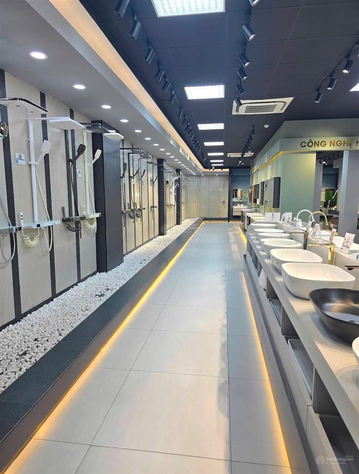 Bán tòa nhà mặt phố phạm văn bạch, p. 15, tân bình, view sân golf, 400m 10 tầng 1 hầm thuê 400tr/th