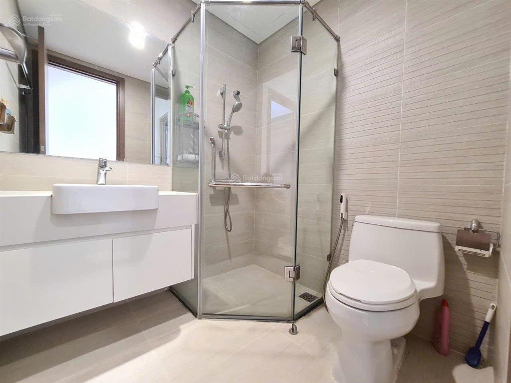 Bán căn hộ 2pn 2wc 77m2 view hồi giá 10,x tỷ dự án vinhomes sky lake.  0984 576 ***