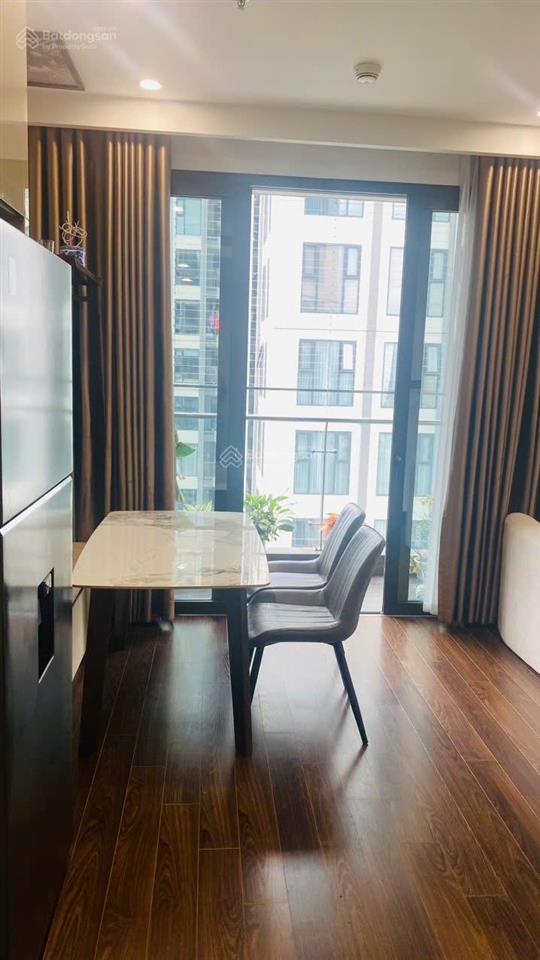 Bán căn hộ 2pn 2wc 70m2 view hồ tòa c masteri west heights.  0984 576 ***