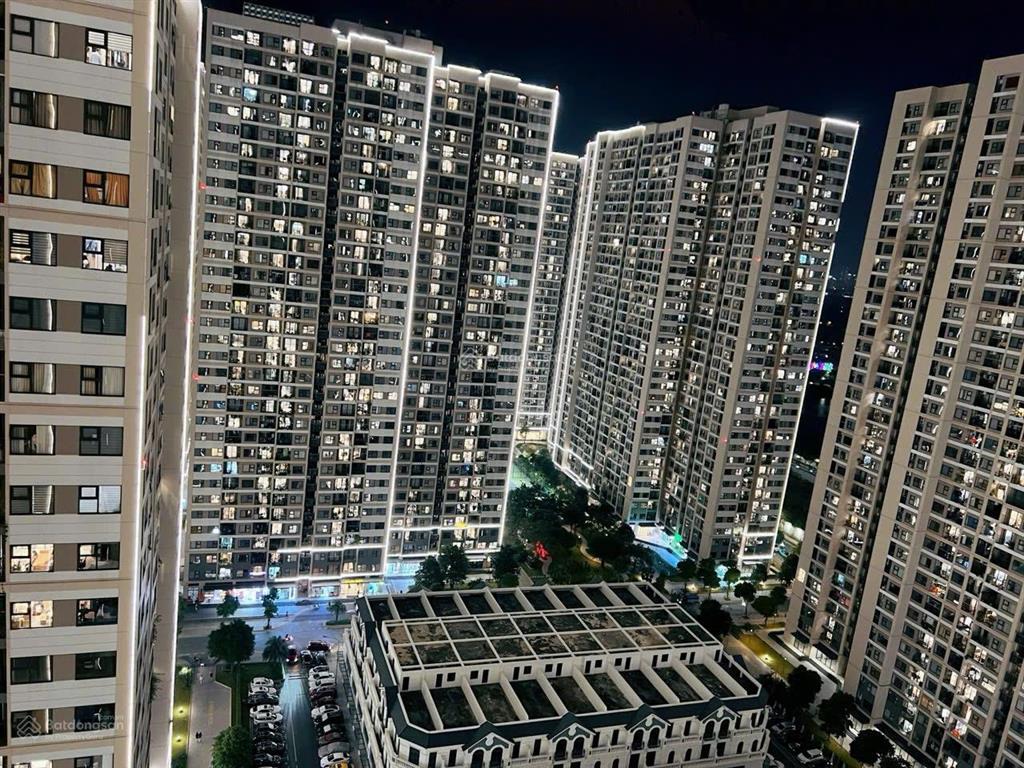 Bán căn hộ studio 36m2 giá 2, x tỷ dự án kđt vinhomes smart city.  0984 576 ***