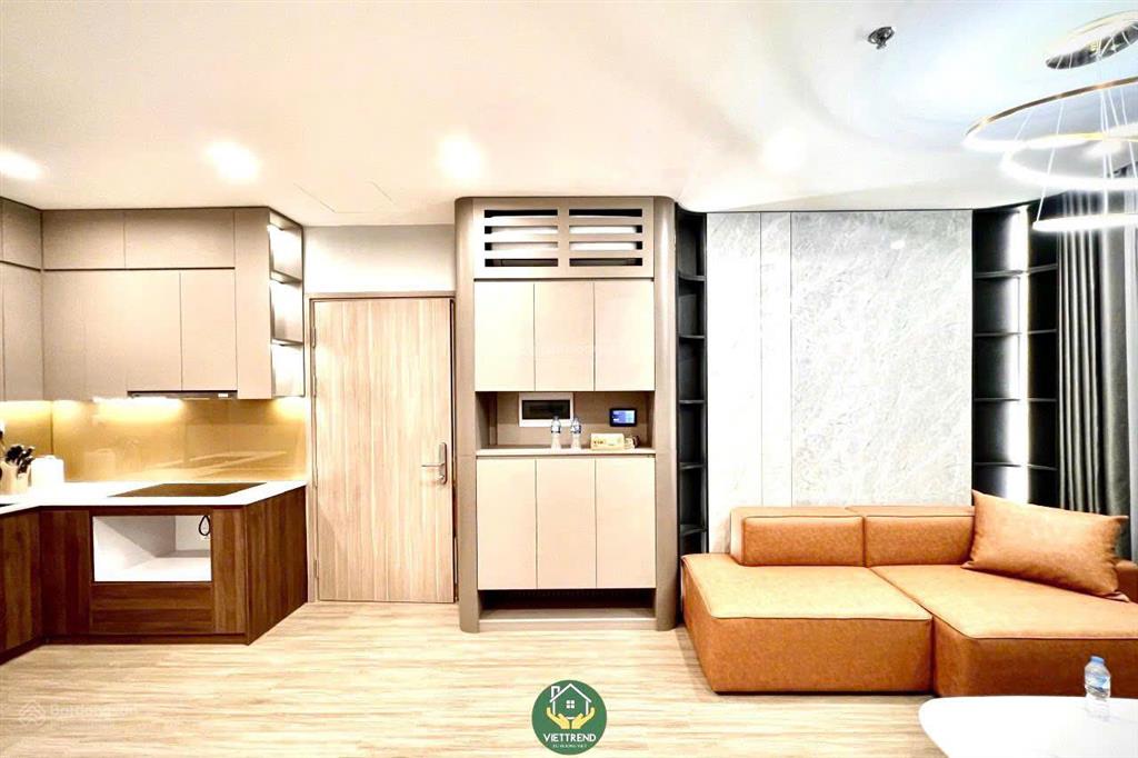 Bán căn hộ 2pn2wc 60m2 giá 4,x tỷ the sapphire vinhomes smart city.  0984 576 ***