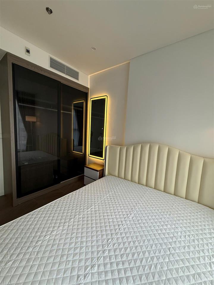 Bán căn hộ 1pn + 53m2 giá 4,x tỷ tòa a3 dự án lumie're evergreen.  0984 576 ***