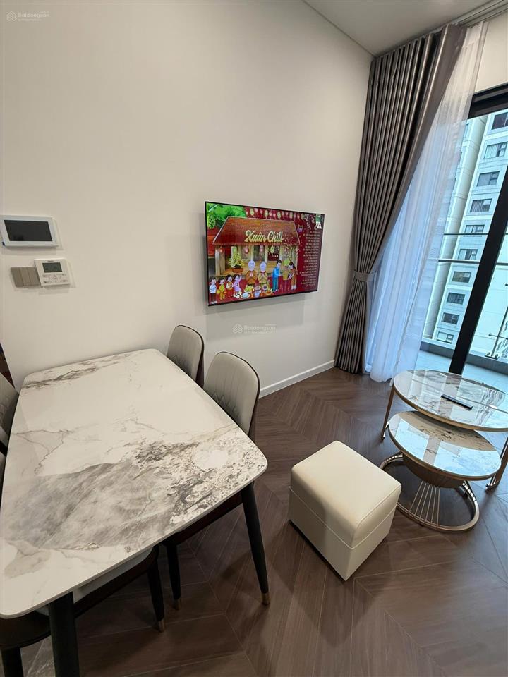 Bán căn hộ 1pn + 53m2 giá 4,x tỷ tòa a3 dự án lumie're evergreen.  0984 576 ***