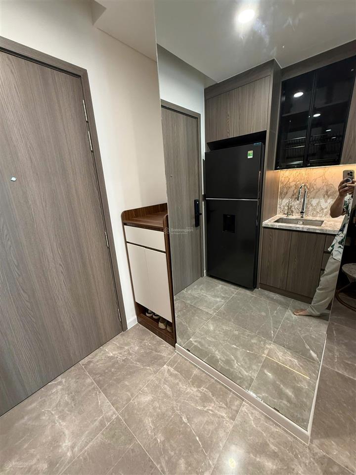 Bán căn hộ 1pn + 53m2 giá 4,x tỷ tòa a3 dự án lumie're evergreen.  0984 576 ***