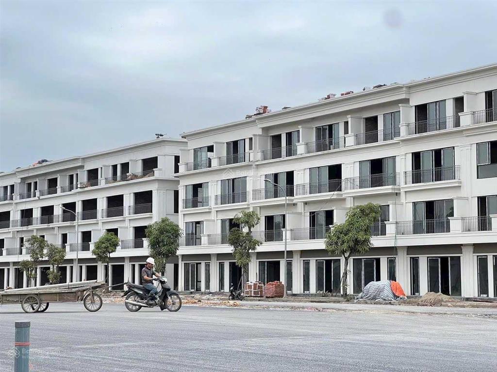 Đất ven biển tp hạ long  trung tâm thành phố giá chỉ từ 17 triệu/m2 đất