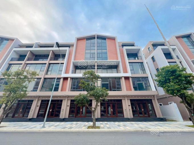 Cắt lỗ phố biển 16 xẻ khe trục thông 40 toà chung cư mik và hồ tạo sóng