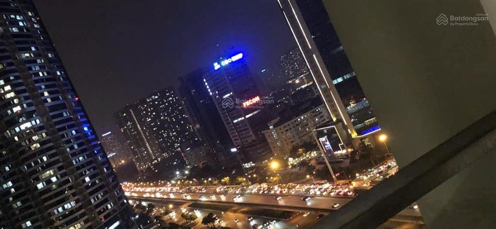 Cần tiền bán căn hộ 2pn sky lake hướng đông nam, full đồ nội thất cao cấp, phù hợp để ở và cho thue