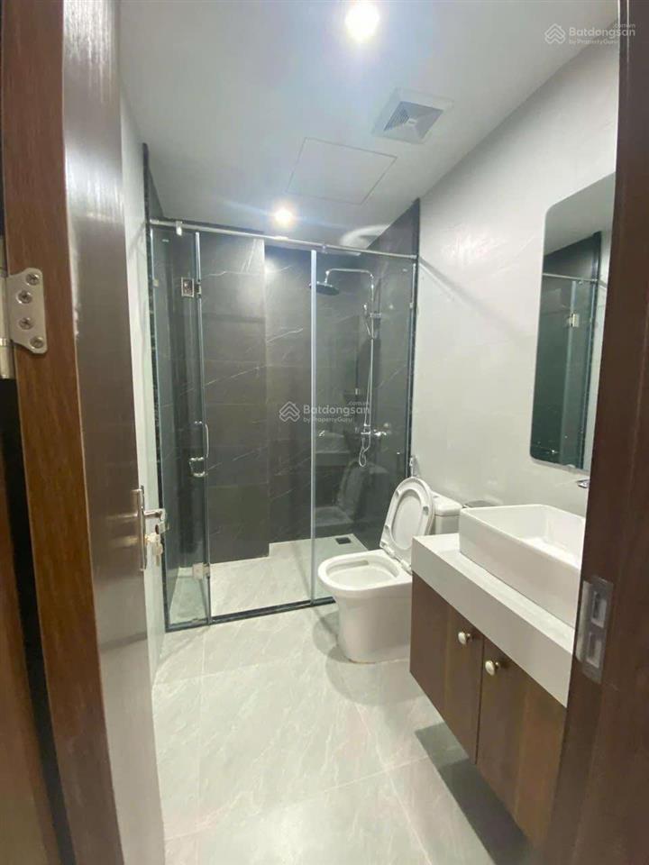 Cho thuê nhà mới hoàn thiện  2pn khép kín, full đồ đẹp thoáng cạnh công viên