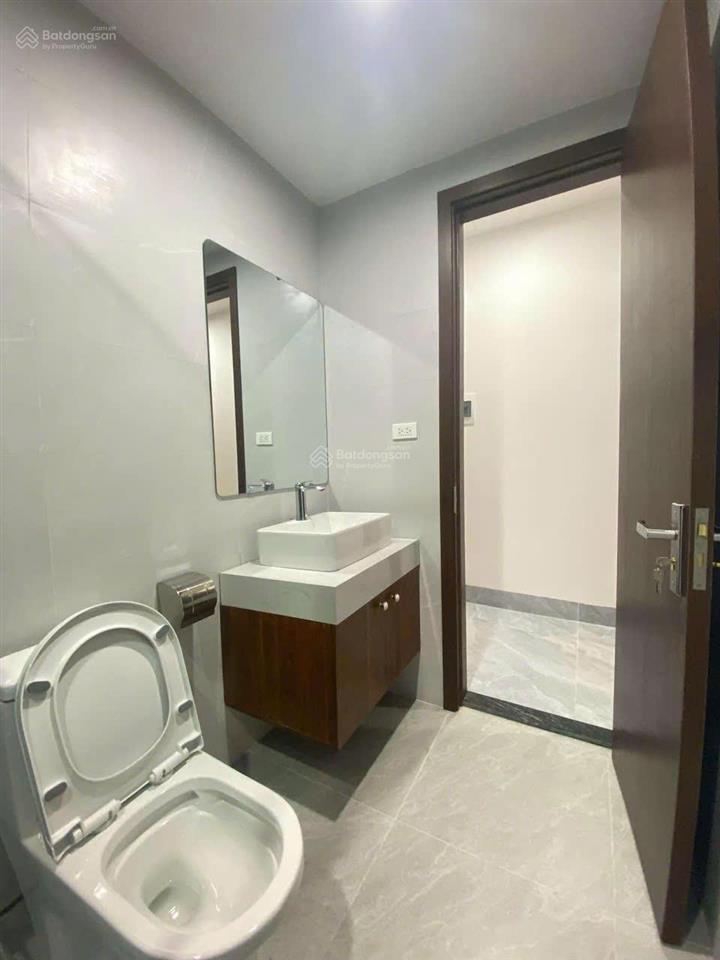 Cho thuê nhà mới hoàn thiện  2pn khép kín, full đồ đẹp thoáng cạnh công viên