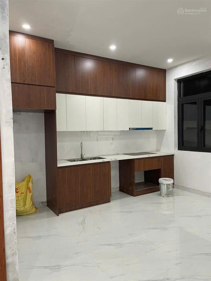 Cho thuê nhà mới hoàn thiện  2pn khép kín, full đồ đẹp thoáng cạnh công viên
