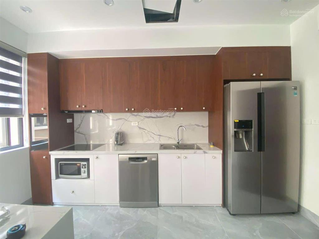 Cho thuê nhà mới hoàn thiện  2pn khép kín, full đồ đẹp thoáng cạnh công viên