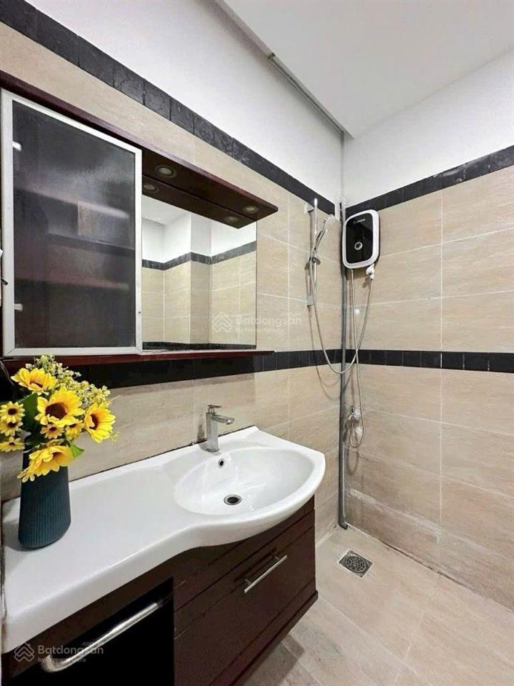 Hẻm xe hơi vô nhà khu vip cán bộ 5 tầng dòng tiền 30tr/tháng hơn 19 tỷ