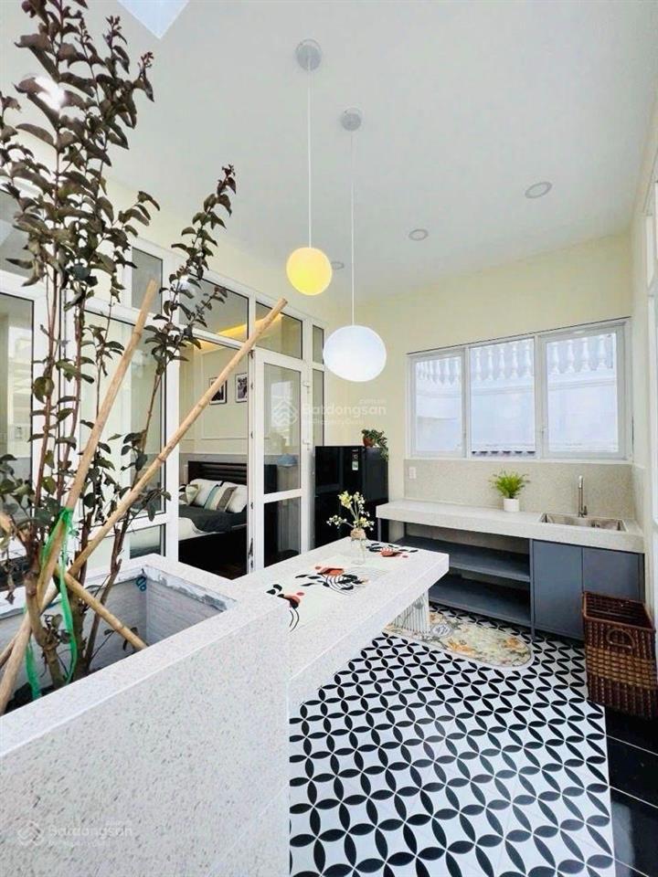 Hẻm xe hơi vô nhà khu vip cán bộ 5 tầng dòng tiền 30tr/tháng hơn 19 tỷ