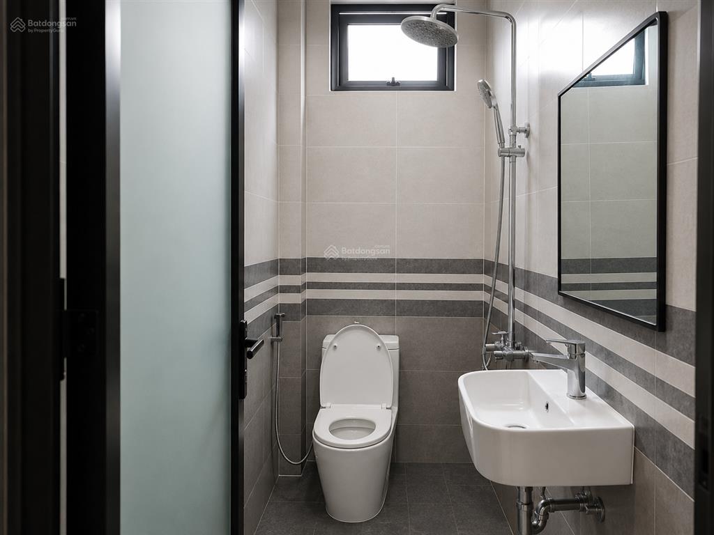 Chủ gấp bán giảm sâu, ngay bùi đình tuý, gần chợ bà chiểu, dt 64m2, nhỉnh 7.x tỷ