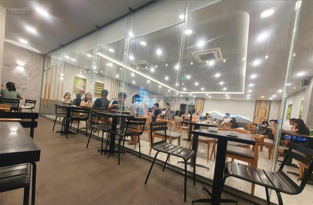 Cực rẻ bán nhà mặt tiền võ văn ngân ngay ngã tư thủ đức, ga metro. dt 8,6x32m. giá 145tr/m2