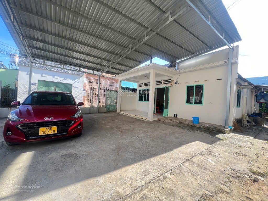 Bán nhà 99 tây hòa, diện tích 7x30m, 210m2 cn. cách ga metro 200m. giá 14 tỷ