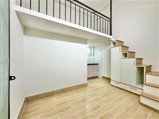 Phòng nằm gần sân bay tsn  duplex gác cao ,mà còn đẹp nữa  ở đường c12 sát bên cộng hòa ,tân bình