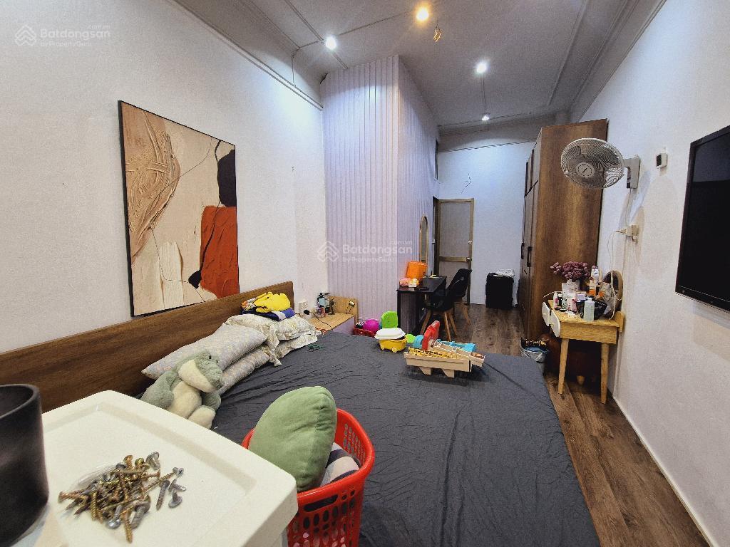 Bán nhà riêng phố khúc thừa dụ, 8,5 tỷ, 30m2, view đẹp, nhiều tiện ích