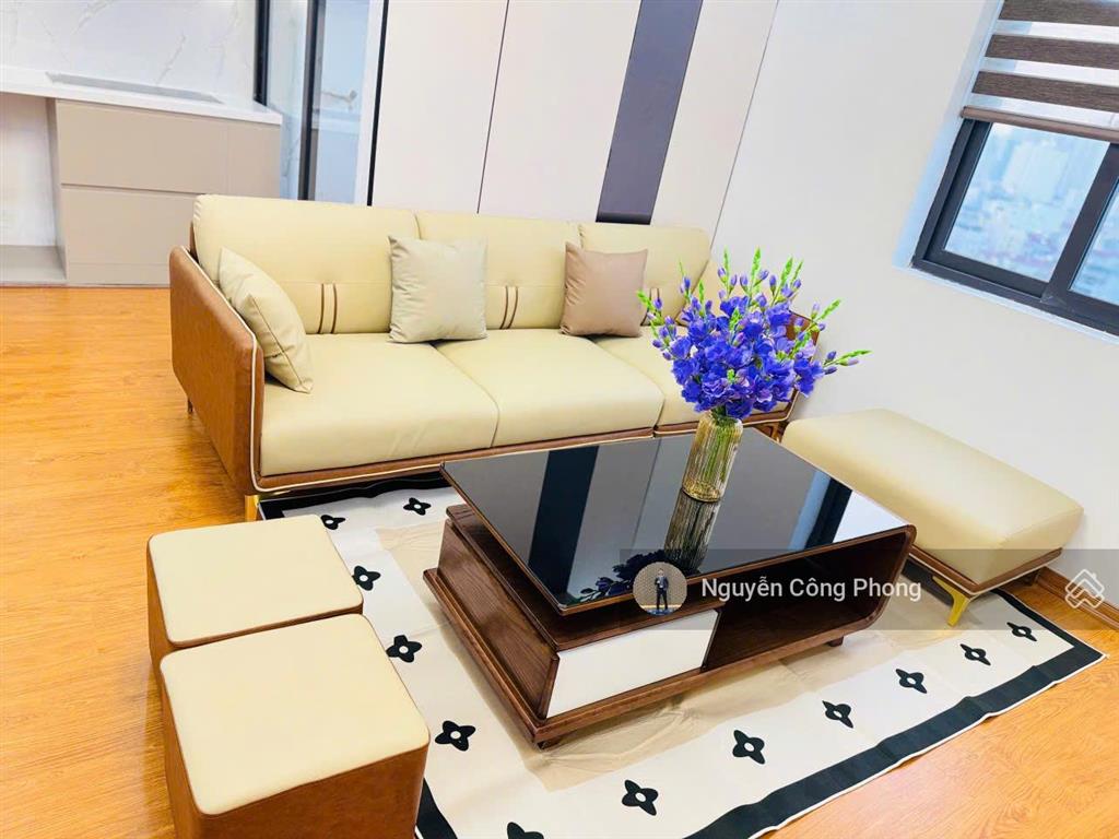 Sếp em cần bán gấp căn hộ đẹp long lanh với nội thất full đồ cao cấp từ sofa đến đèn trần pha lê