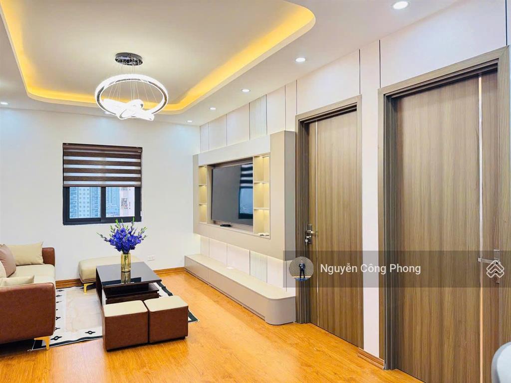 Sếp em cần bán gấp căn hộ đẹp long lanh với nội thất full đồ cao cấp từ sofa đến đèn trần pha lê