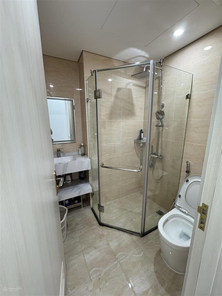 Bán căn hộ 79m2  3pn  full nội thất  ban công đông nam  sổ đỏ lâu dài  giá 9,5 tỷ (có tl thêm)