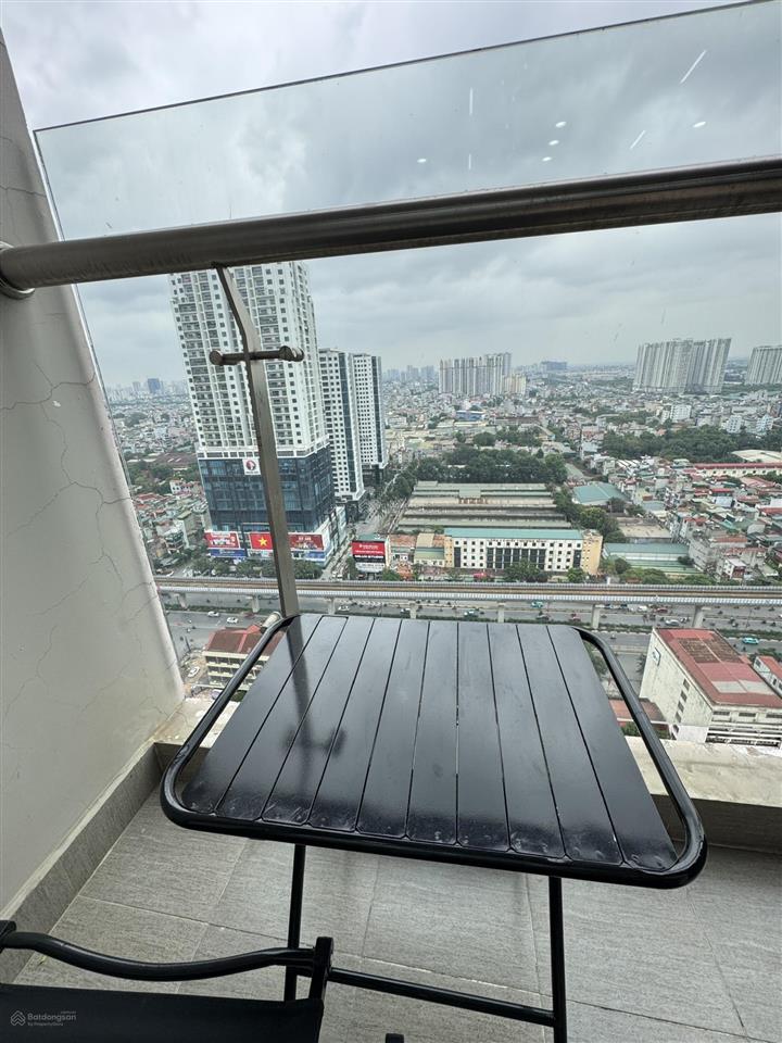 Bán căn hộ 79m2  3pn  full nội thất  ban công đông nam  sổ đỏ lâu dài  giá 9,5 tỷ (có tl thêm)