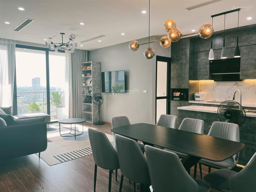 17 triệu/1 tháng  căn hộ khách sạn 5*  hỗ trợ thủ tục người nước ngoài