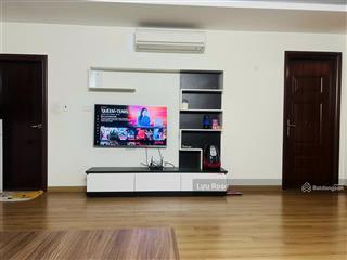 14 triệu/ 2pn 2wc 68m2, bc đông nam tầng trung, central field 219 trung kính