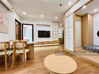 Bán căn 70m  5.5 tỷ  view hồ  không thương lượng!
