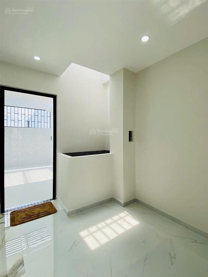 Bán nhà thủ đức 2 tỷ 950 đang cho thuê 20tr/th!!!!