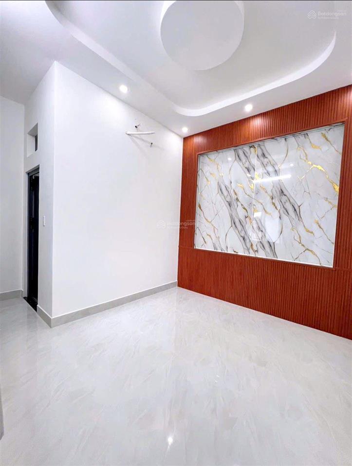Bán nhà 85m  3 tầng 3pn 3wc g.iá hơn 6 t.ỷ. an lạc bình tân