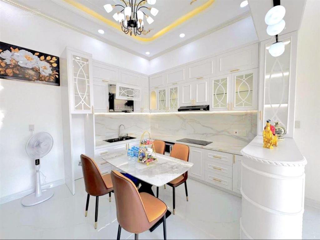 Bán nhà 4.1 x 11m  3 tầng  3pn  3wc  gi.á hơn 5 t.ỷ. an lạc bình tân.