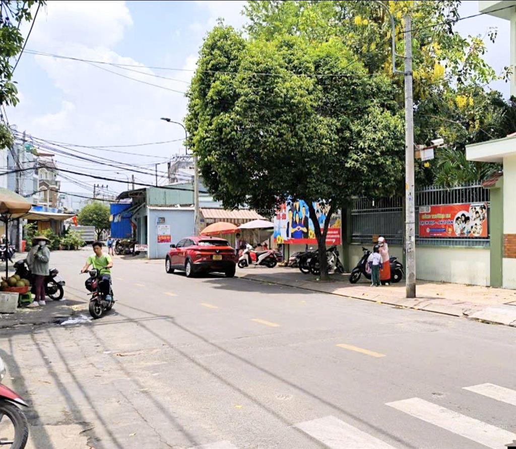 Bán nhà 4.1 x 11m  3 tầng  3pn  3wc  gi.á hơn 5 t.ỷ. an lạc bình tân.
