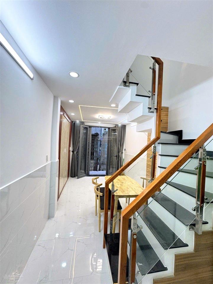 Bán nhà dtsd 28m2  1 trệt 1 lầu  2pn  2wc  vị trí vàng bình tân!