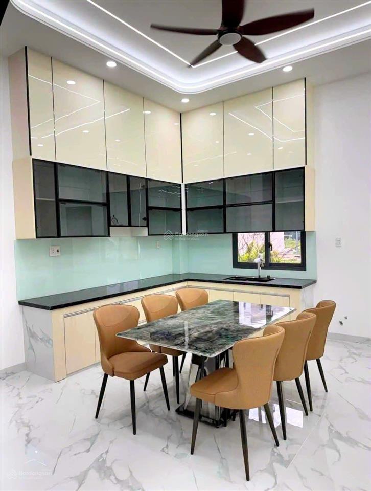 Bán nhà dt 4 x 16  2 tầng  2pn  bình trị đông, bình tân.