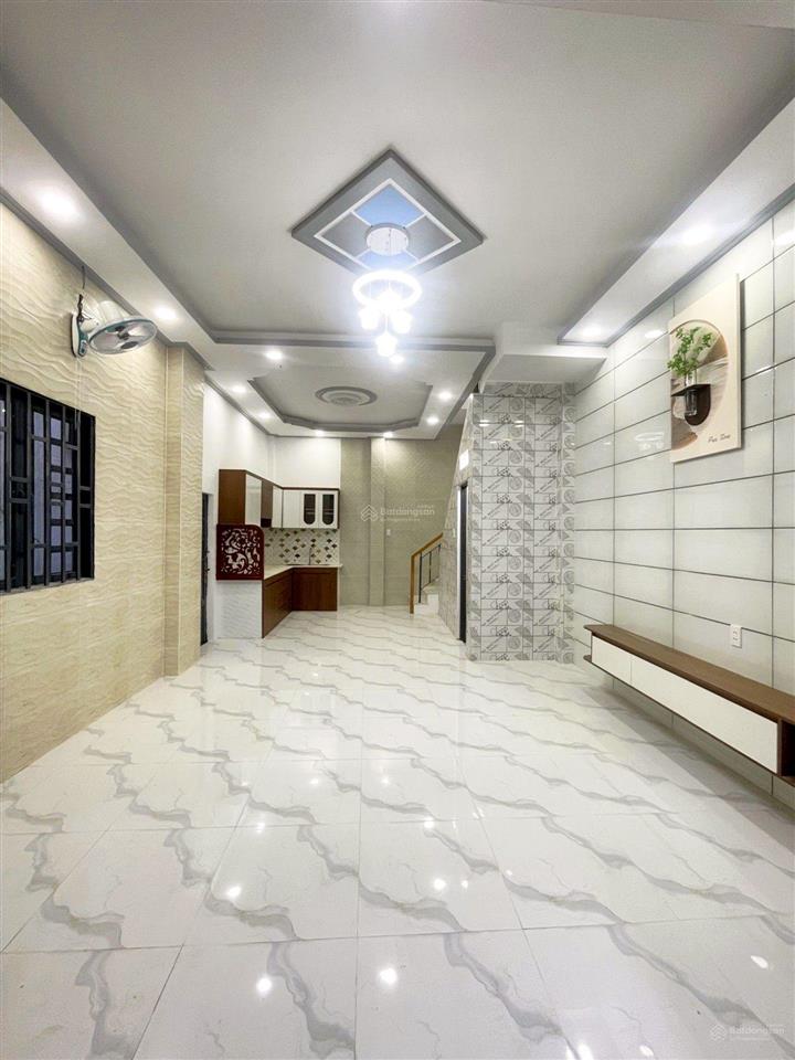 Nhỉnh 3ty. sát eaon tên lửa  dt 43.7m2  ngang lớn 4.6m  an lạc bình tân.( chủ gấp bán).