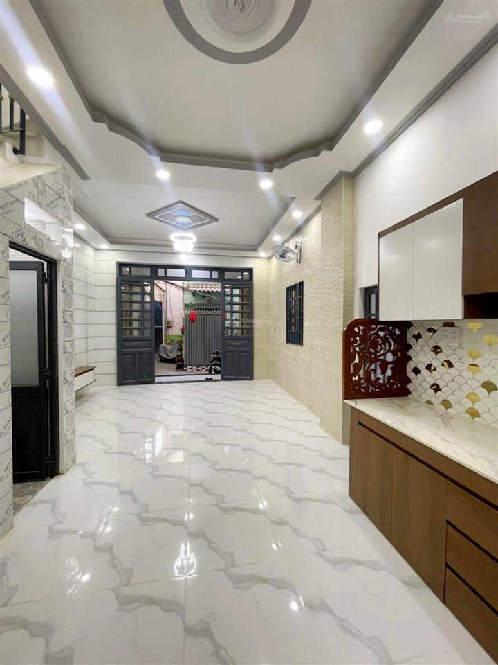 Nhỉnh 3ty. sát eaon tên lửa  dt 43.7m2  ngang lớn 4.6m  an lạc bình tân.( chủ gấp bán).