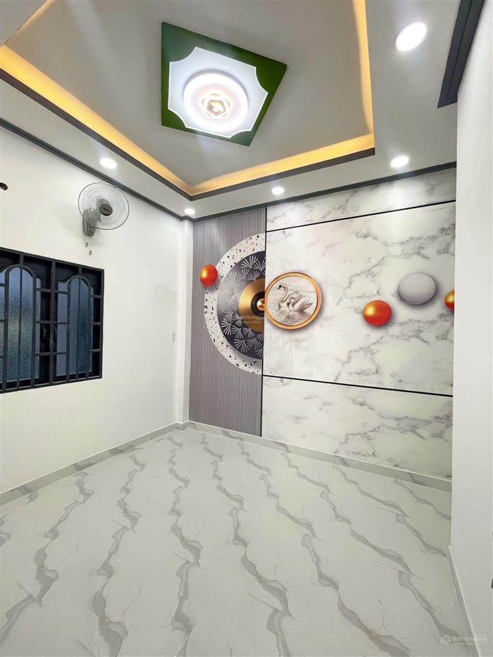 Nhỉnh 3ty. sát eaon tên lửa  dt 43.7m2  ngang lớn 4.6m  an lạc bình tân.( chủ gấp bán).