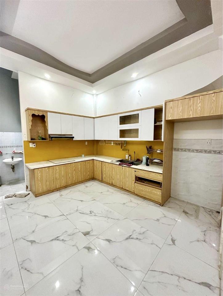 Quá ngon, hơn 4 tỷ, dt 65m2, 2 tầng, hẻm xe hơi 6m thông, shr, hương lộ 2, bình trị đông, bình tân
